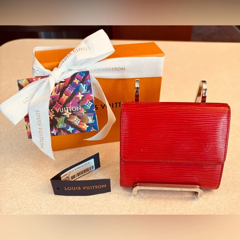 LOUIS VUITTON Red Epi Leather Wallet w/Box, Gift Card, Tag, & Ribbon, EUC